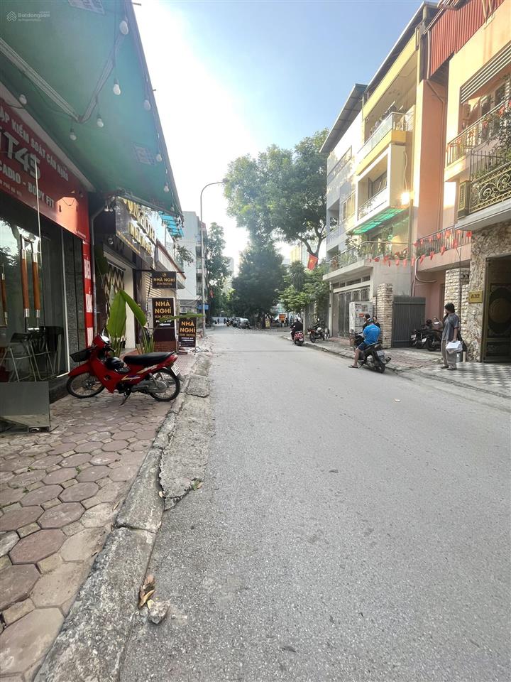 Bán nhà vị trí vip tt1 kđt văn quán, cực hiếm nhà bán, kinh doanh, cốt cao nhất kđt, trục chính