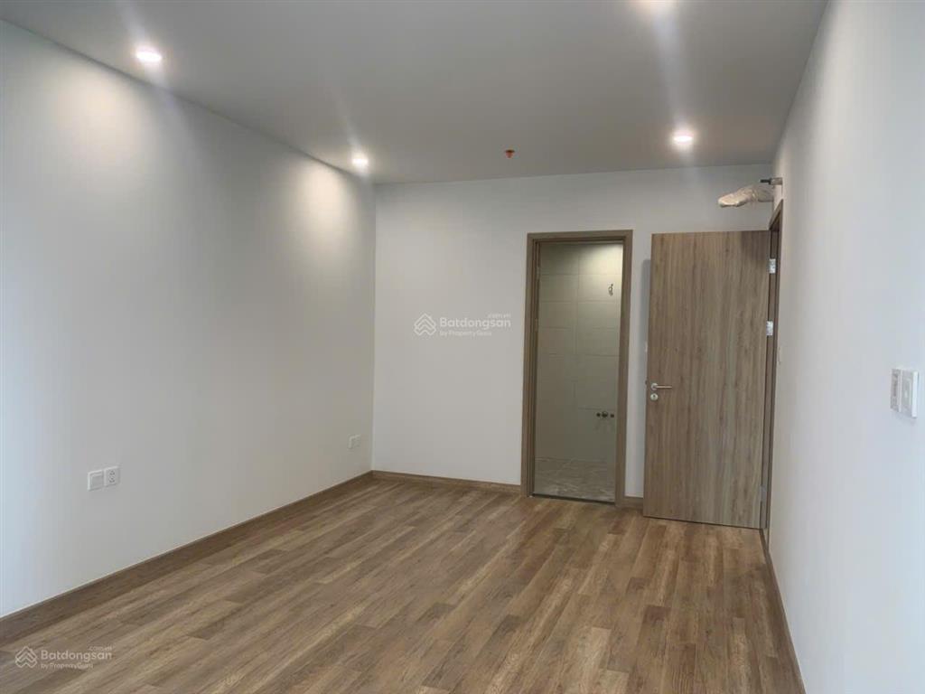 Duy nhất 1 căn 2pn giá rẻ nhất của the flame vine chỉ 72 triệu/m2. tầng cao, hướng mát