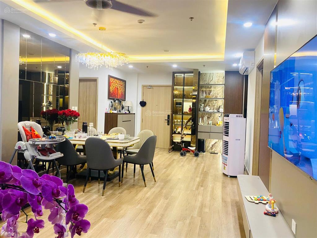 Chính chủ bán căn 3n diện tích 138m2 the wisteria, nhận nhà luôn, full đồ, sẵn sổ hồng, 9.35 tỷ