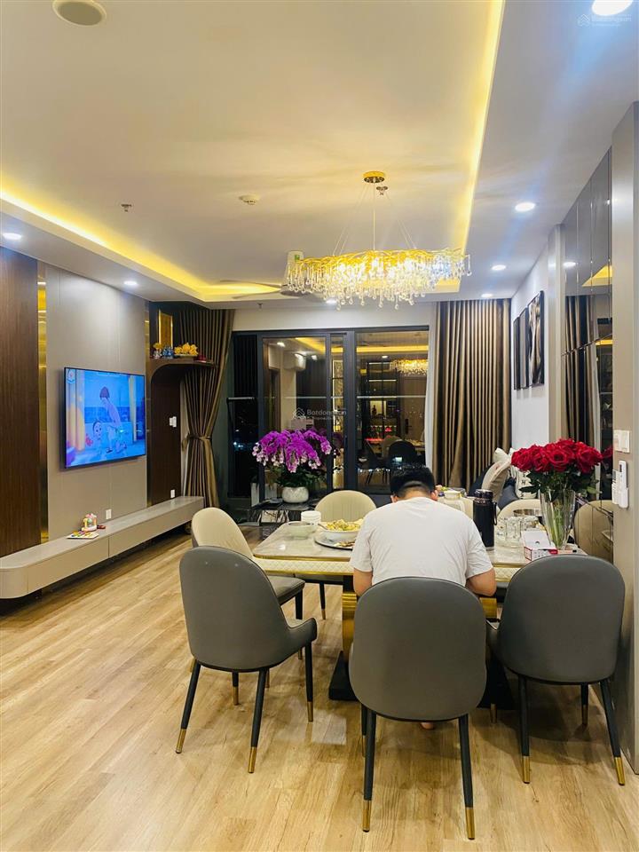 Chính chủ bán căn 3n diện tích 138m2 the wisteria, nhận nhà luôn, full đồ, sẵn sổ hồng, 9.35 tỷ