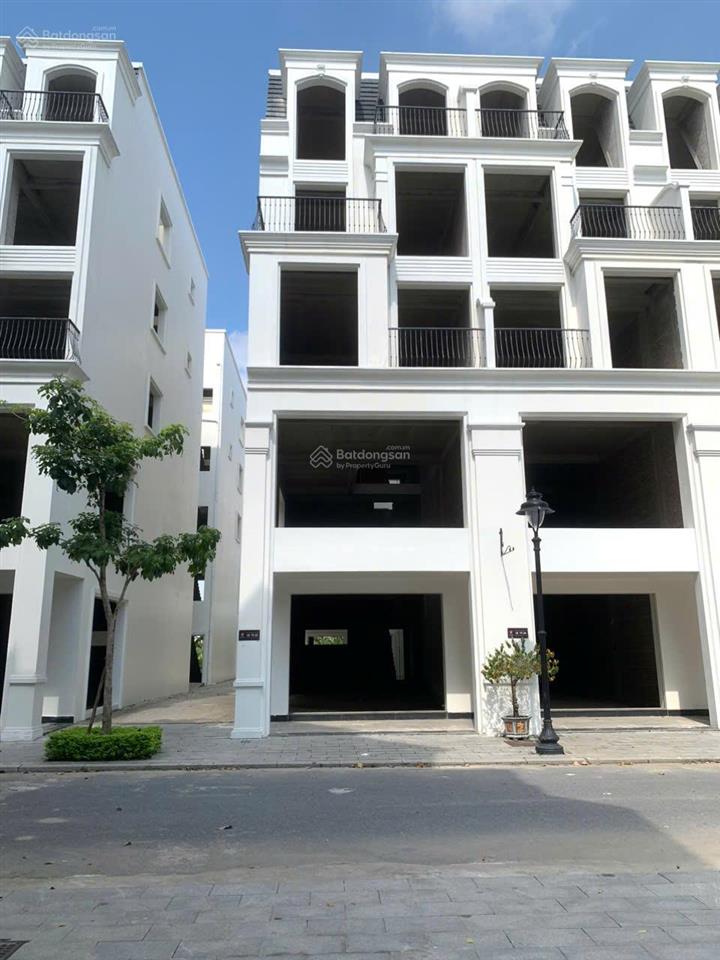 Liền kề hinode royal park 100m 4 tầng giá chỉ 12 tỷ, sẵn sổ hồng để giao dịch.