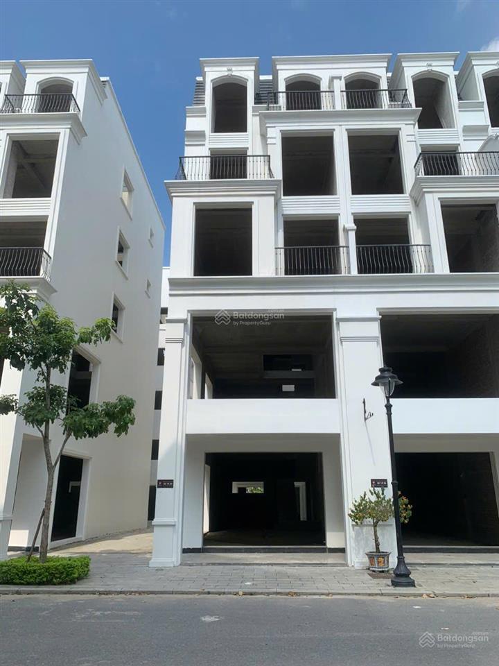 Liền kề hinode royal park 100m 4 tầng giá chỉ 12 tỷ, sẵn sổ hồng để giao dịch.