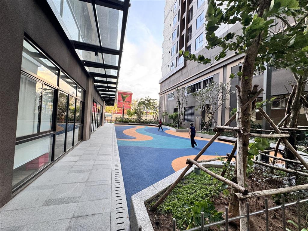 Siêu phẩm 2 ban công view landmark 81 akari city giai đoạn 2, 81m2 (2pn  2wc) mt 77 võ văn kiệt