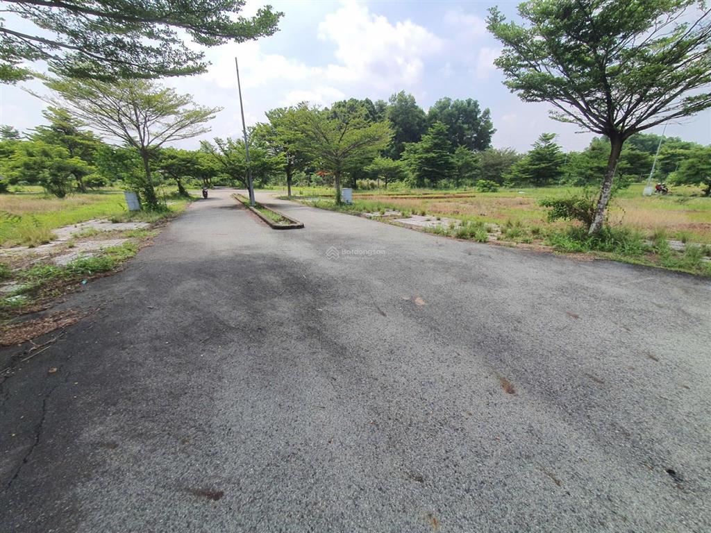 Lô góc 2 mặt tiền tại khu đô thị thung lũng xanh, xã an phước, long thành, đồng nai.