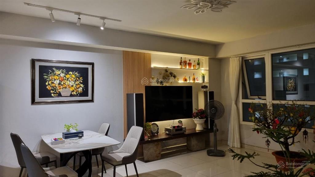 Cần bán căn góc 3pn 112m2  chỉ 4,5tỷ  chung cư the eastern  299 liên phường, q9 cũ, hcm