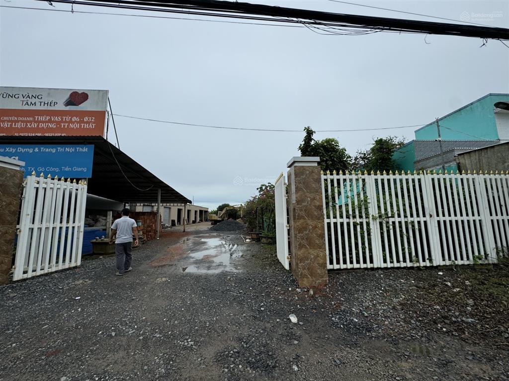 Nền mặt tiền ql50 mặt tiền lớn .