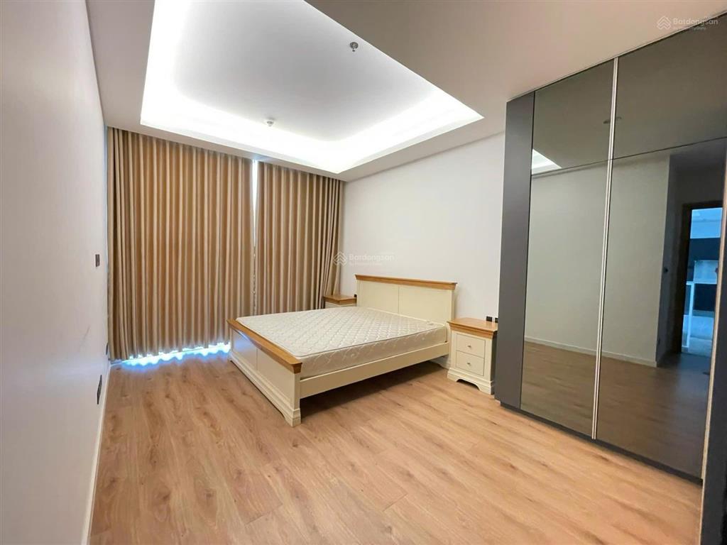 Bán 2pn sarina sala  96m2  sổ hồng sẵn  18 tỷ