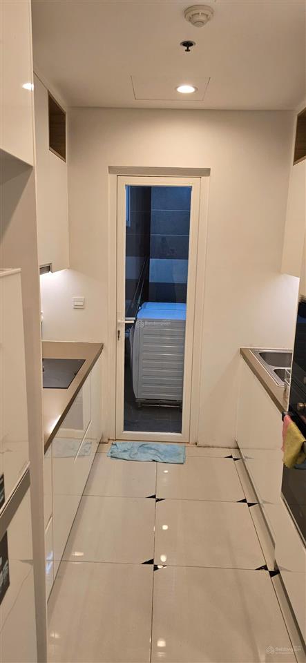 Cho thuê 2pn sarimi sala  căn góc  92m2  30 triệu  nhà trống sẵn