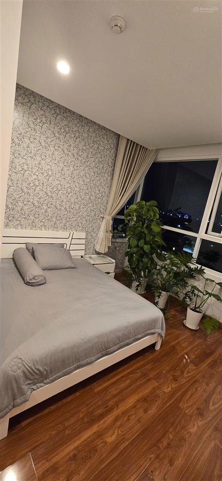 Cho thuê 2pn sarimi sala  căn góc  92m2  30 triệu  nhà trống sẵn