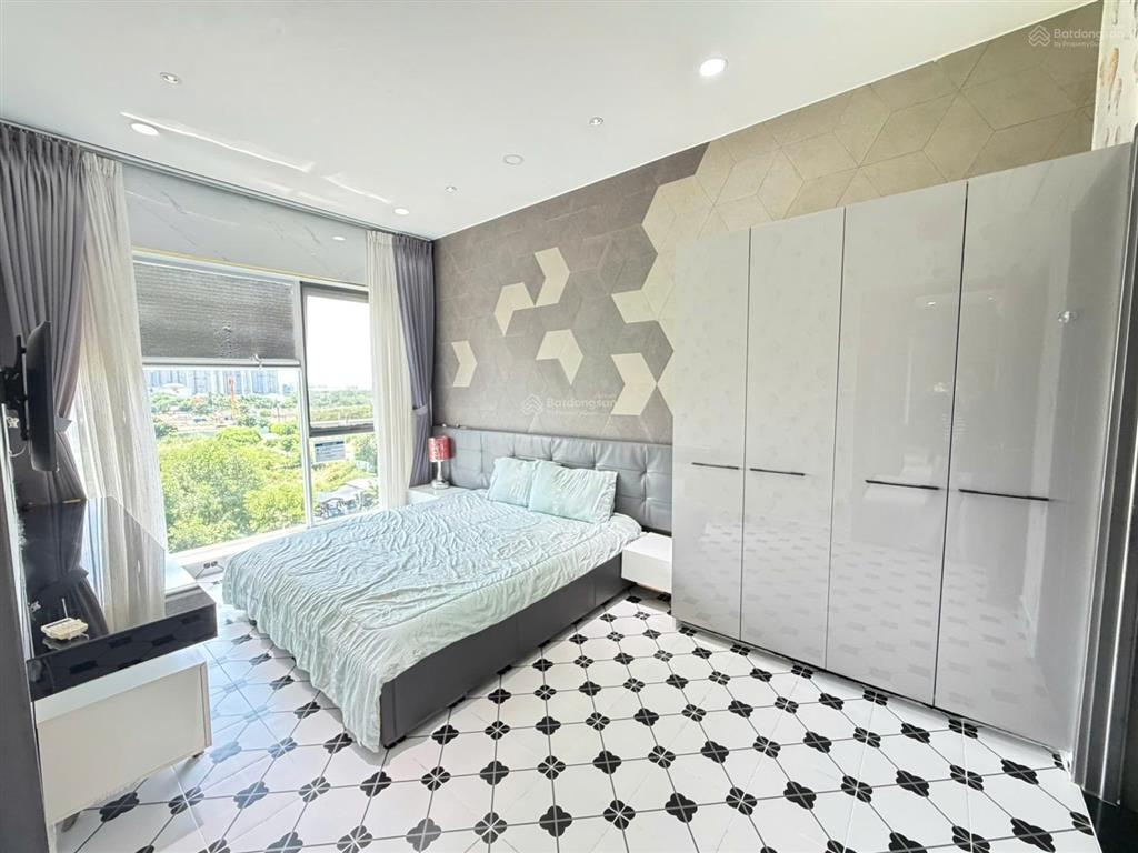 Cho thuê căn hộ lakeview thủ thiêm  3pn 98m  chỉ 31 triệu
