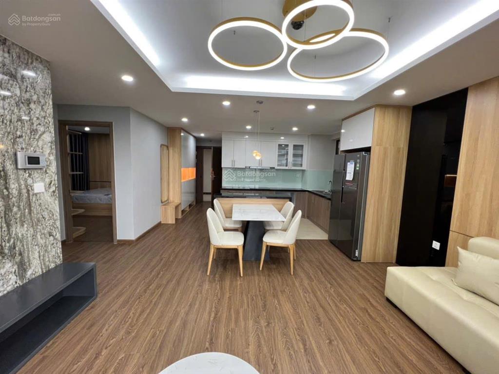 Cần bán căn hộ 2 phòng ngủ udic westlake view võ chí công, ban công đông nam