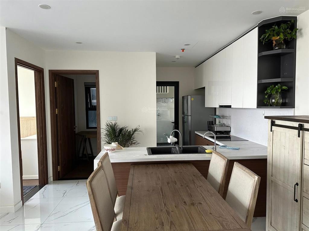 Cần bán căn 2 ngủ 86m2 sunshine city full đồ thương lượng