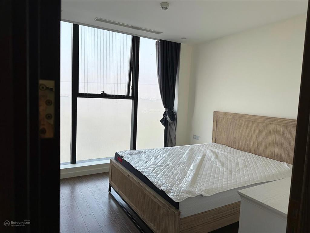 Cần bán căn 2 ngủ 86m2 sunshine city full đồ thương lượng