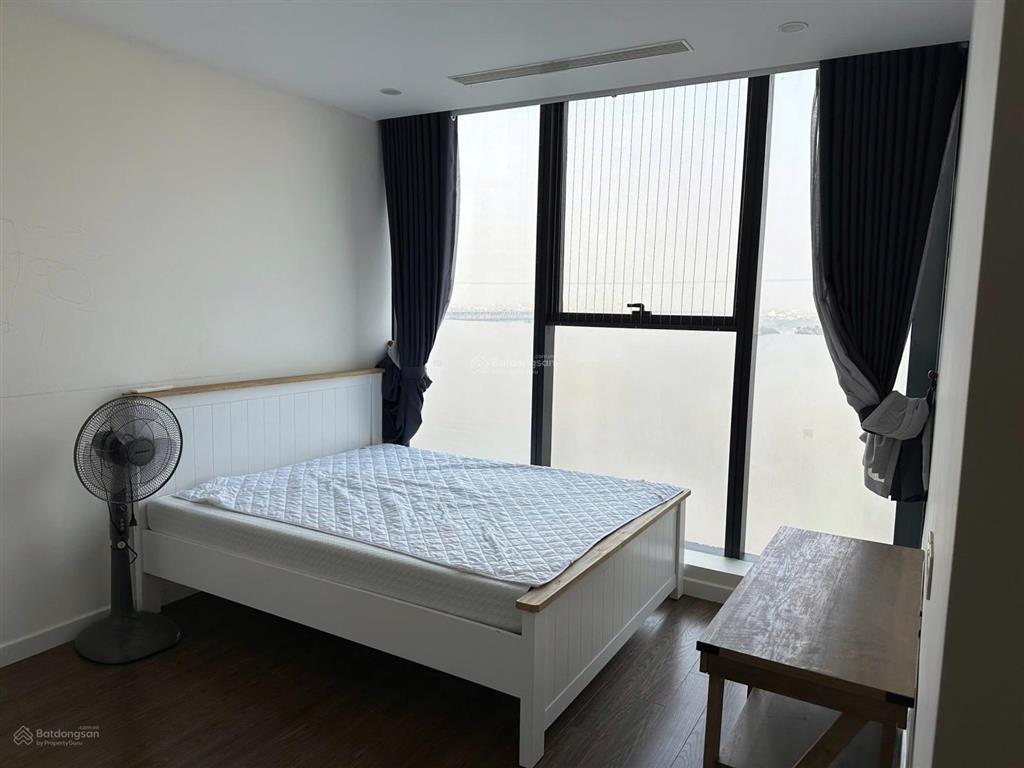 Cần bán căn 2 ngủ 86m2 sunshine city full đồ thương lượng
