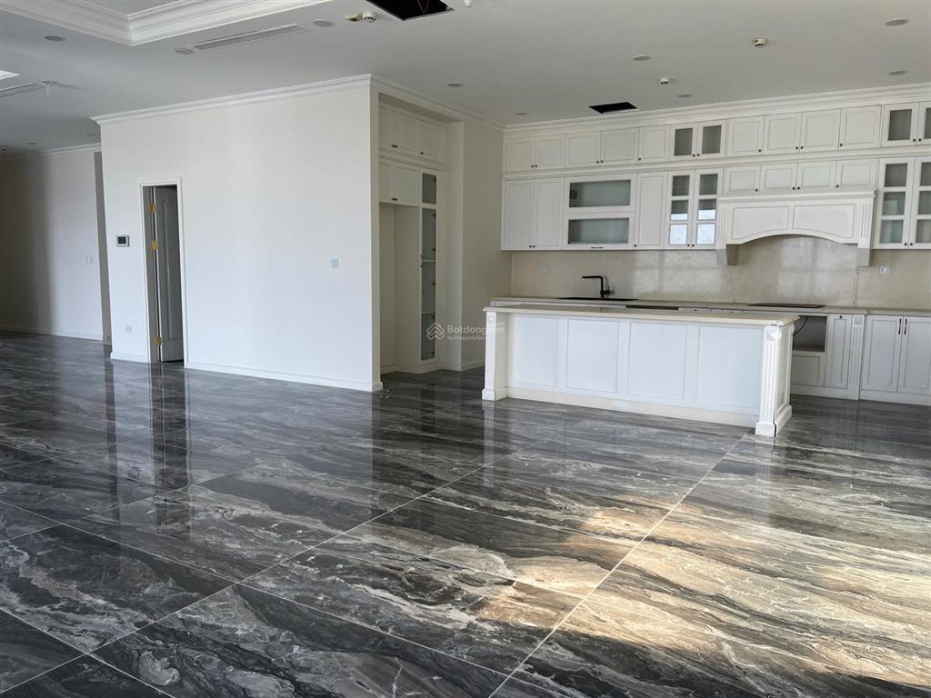 Cần bán penthouse tây hồ giá 100 triệu/m2 có thương lượng