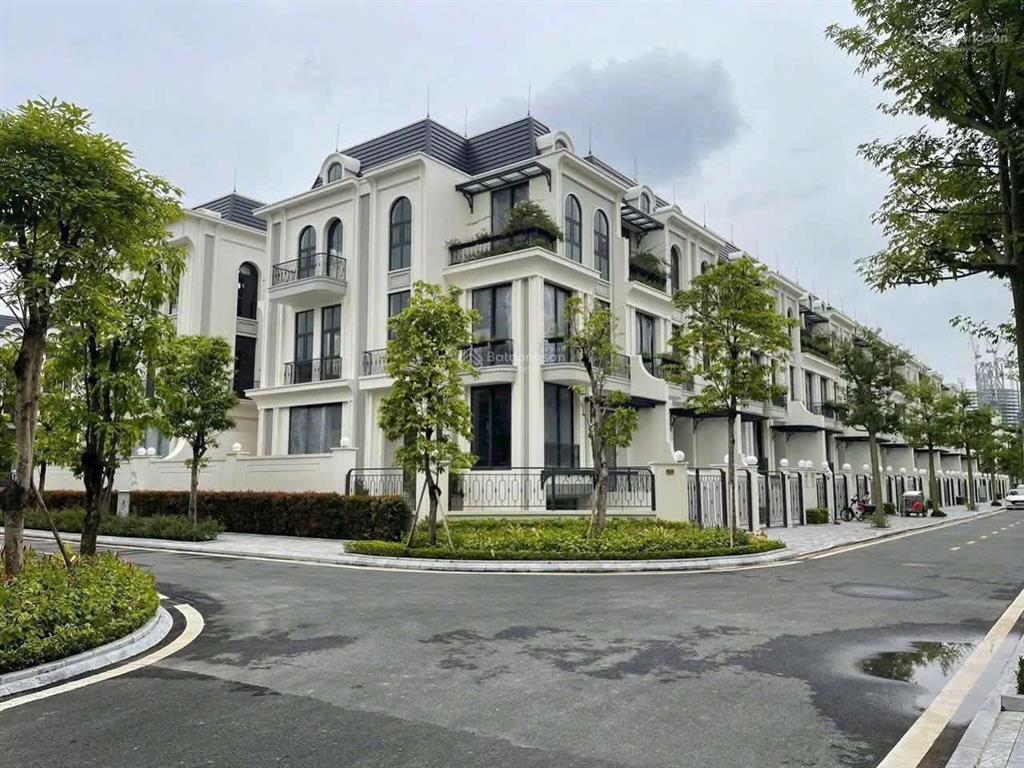 Bán biệt thự khu p ciputra 5 tầng 324m2 view sân golf kí trực tiếp hợp đồng cdt, nhận nhà ngay