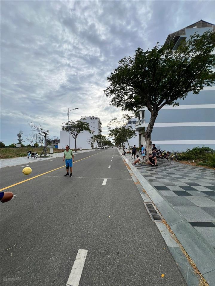 Bán 140m2 e4 kdc ocean dunes phan thiết, ngay trục xuống biển giá đầu tư