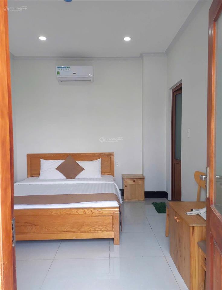 Bán nhanh khách sạn 7 tầng khu phố biển rạng đông tổng 17 phòng giá 16 tỷ