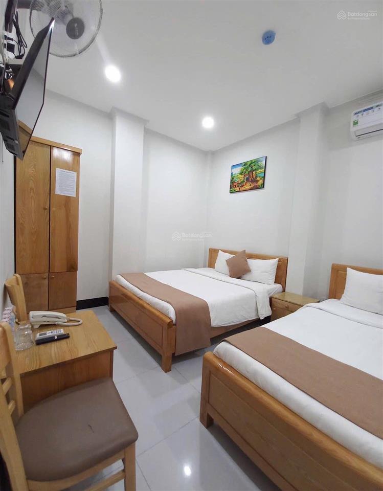 Bán nhanh khách sạn 7 tầng khu phố biển rạng đông tổng 17 phòng giá 16 tỷ