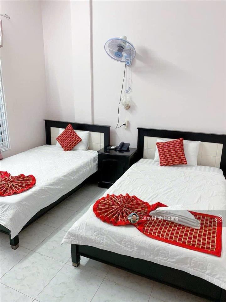Bán khách sạn 5 tầng góc 2 mặt tiền trung tâm phan thiết 1178m2 sàn giá 23 tỷ