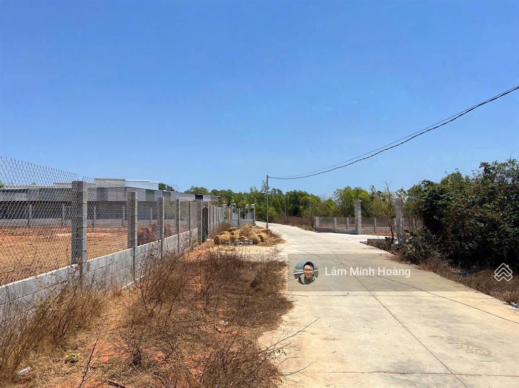 Bán lô đất thiện nghiệp 2000m2 giá siêu đầu tư chỉ 2.2 tỷ hết sổ