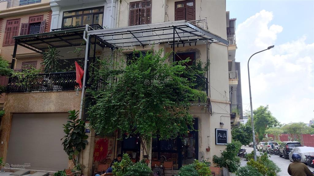 Chính chủ nhà cho thuê kinh doanh liền kề văn quán, có thang máy, không hàng ăn