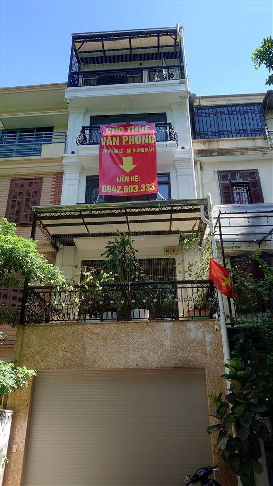 Chính chủ nhà cho thuê kinh doanh liền kề văn quán, có thang máy, không hàng ăn
