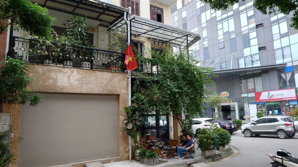 Chính chủ nhà cho thuê kinh doanh liền kề văn quán, có thang máy, không hàng ăn