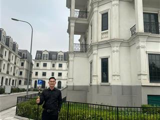 Chủ nhà cần tiền bán căn góc diện tích 197m mặt đường chính thuận tiện kinh doanh  0979 045 ***