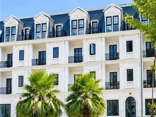Bán căn mặt đường chính 17,5m giá thoả thuận và thiện chí bán.  0979 045 ***