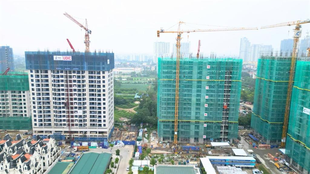 Chính chủ cần bán căn 72m² tầng 15 tòa j1. giá tốt phù hợp đầu tư cho thuê  0979 045 ***