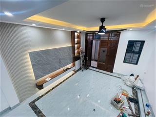 Cần cho thuê că nhà 5 tầng la phù cách lê trọng tấn 1km