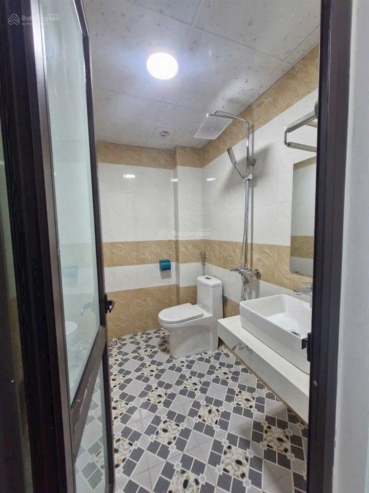 Cần bán gấp căn nhà 5 tầng gần khu đô thị đô nghĩa sát vành đai 4