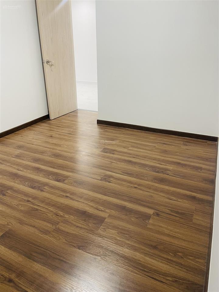 Cho thuê căn 70m2 2pn 2wc nhà trống có rèm giá 6 triệu. hàng hiếm cọc ở ngay, tầng thoáng mát