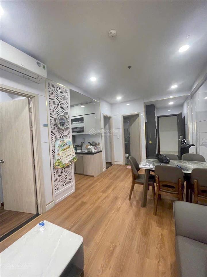 Cho thuê căn hộ charm city 70m2 2pn 2wc full nội thất, ốp gỗ phòng khách sạch sẽ, cọc ở ngay