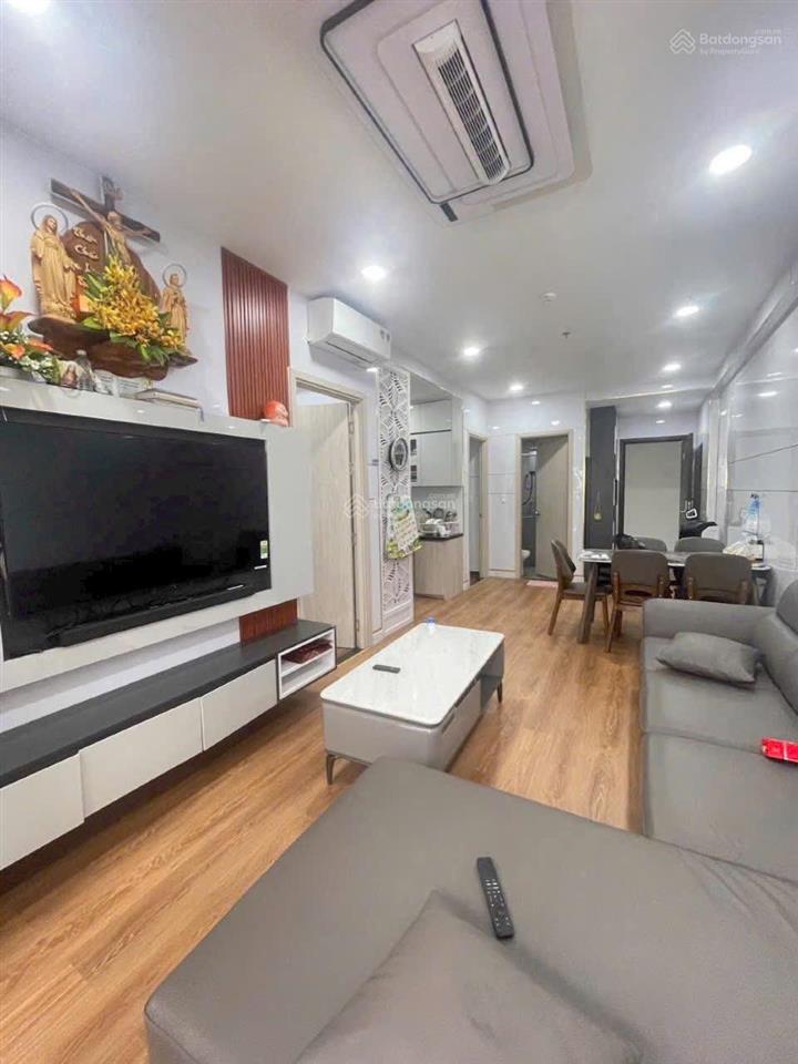 Cho thuê căn hộ charm city 70m2 2pn 2wc full nội thất, ốp gỗ phòng khách sạch sẽ, cọc ở ngay