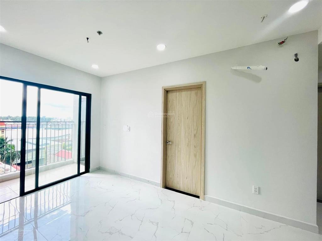 Cho thuê căn hộ charm city 50m2 có rèm, tủ bếp giá 5 triệu, đầy đủ tiện ích, ở ngay