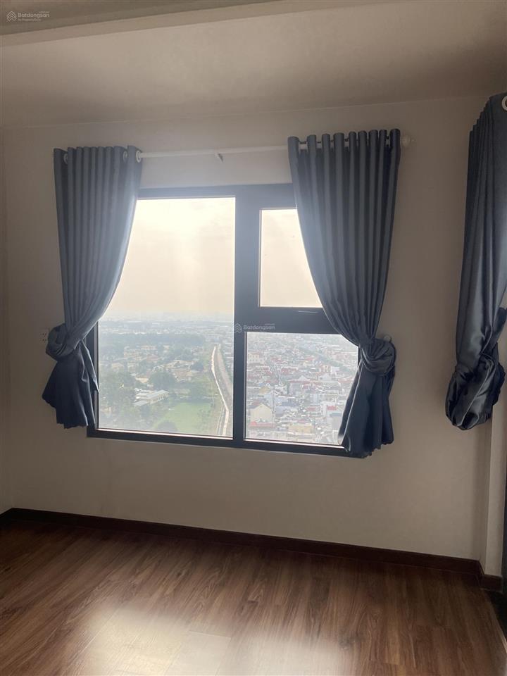 Cho thuê căn hộ charm city 50m2 có rèm, tủ bếp giá 5 triệu, đầy đủ tiện ích, ở ngay