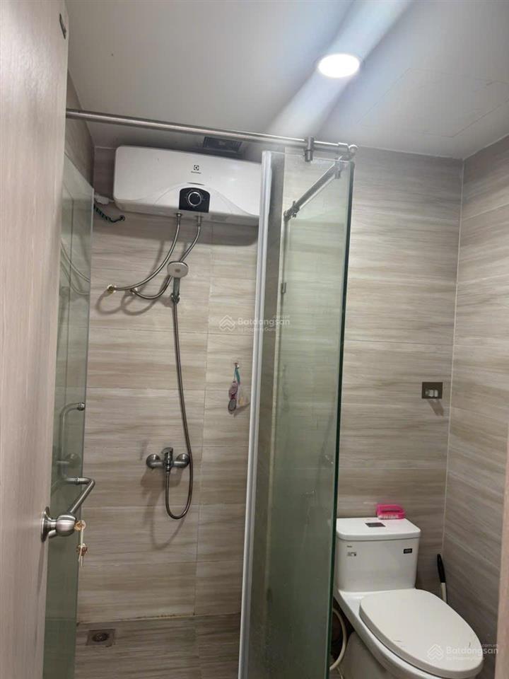 Cho thuê căn 1pn 1wc full nội thất, giá chỉ 6 triệu, full tiện ích, vincom kế bên, view mát mẻ
