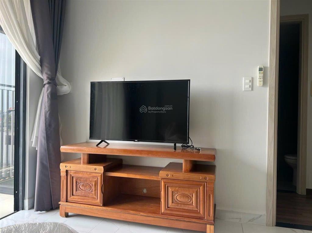 Cho thuê căn hộ 70m², 2pn, 2wc, tầng thấp, full nội thất, ban công thoáng, nhà đẹp, dọn vào ở ngay