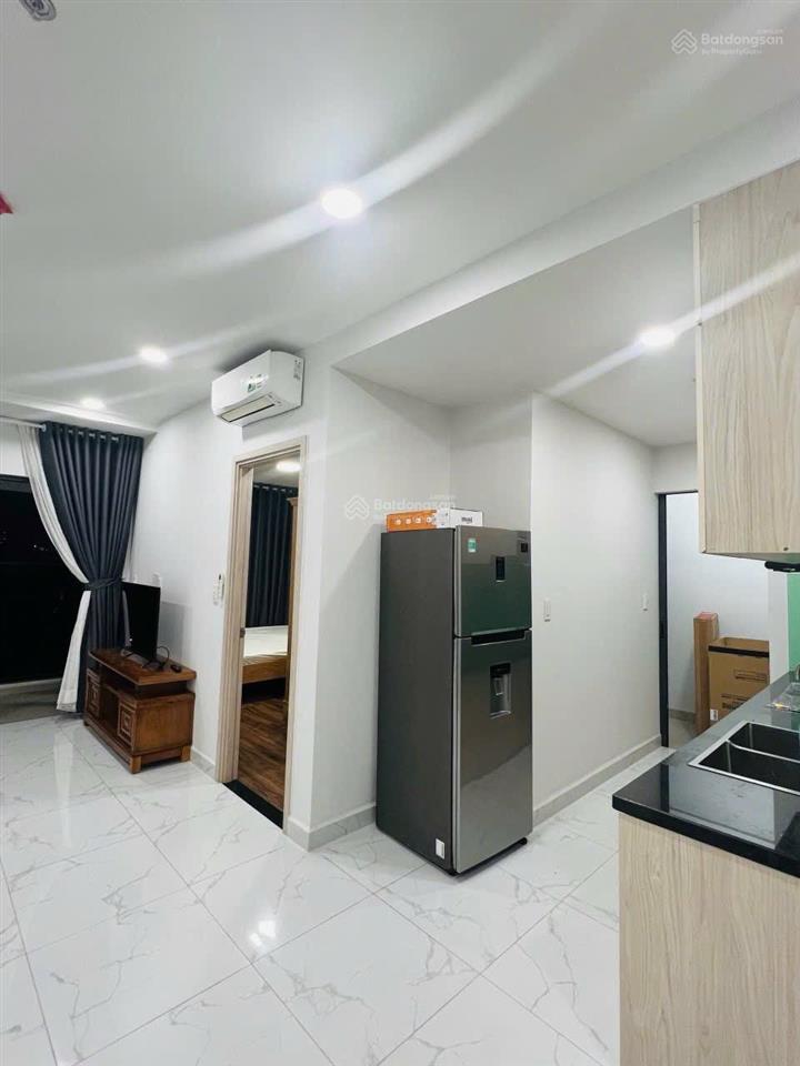 Cho thuê căn hộ 70m², 2pn, 2wc, tầng thấp, full nội thất, ban công thoáng, nhà đẹp, dọn vào ở ngay