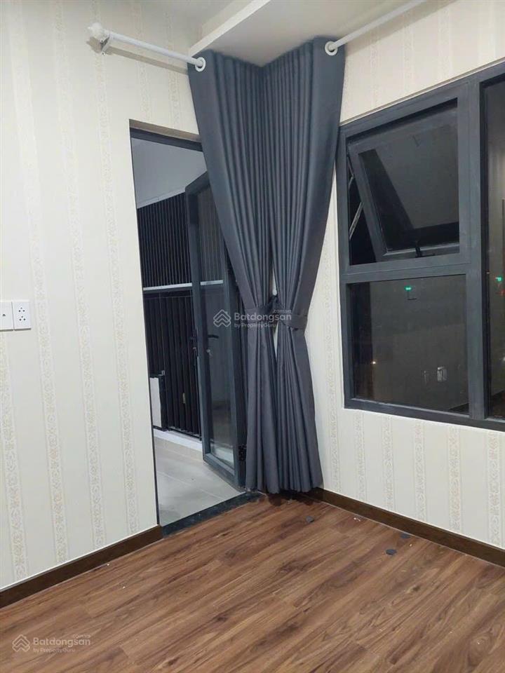 Cho thuê căn hộ 70m², 2pn, 2wc, tầng thấp, full nội thất, ban công thoáng, nhà đẹp, dọn vào ở ngay