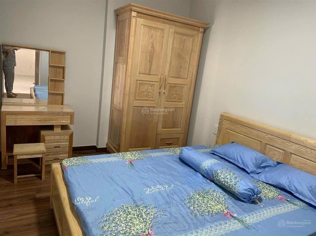 Cho thuê căn hộ 70m², 2pn, 2wc, tầng thấp, full nội thất, ban công thoáng, nhà đẹp, dọn vào ở ngay