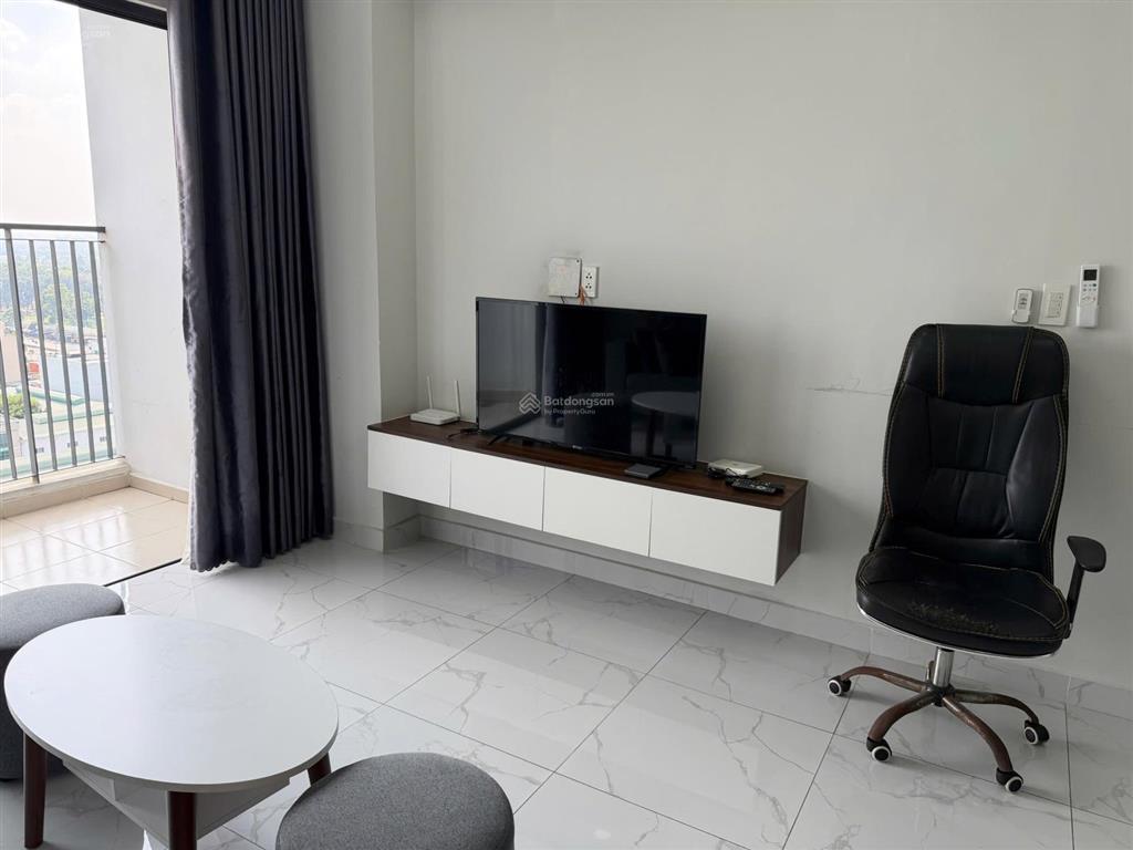 Cho thuê căn hộ charm city dĩ an, 3pn 2wc full nội thất giá 10tr/ tháng, ở ngay, view landmark
