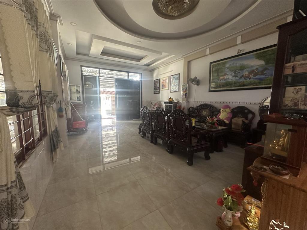 Mtkd lê đình thu, tx ninh hoà 279m2(6.6x42m) 2 tầng đúc btct 4 pn nt đầy đủ gần bv ninh hoà