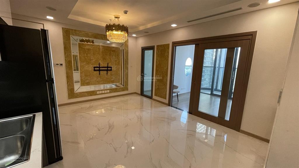 Chính chủ bán gấp 1pn landmark 81 sổ hồng lâu dài sẵn hợp đồng thuê 20tr/tháng