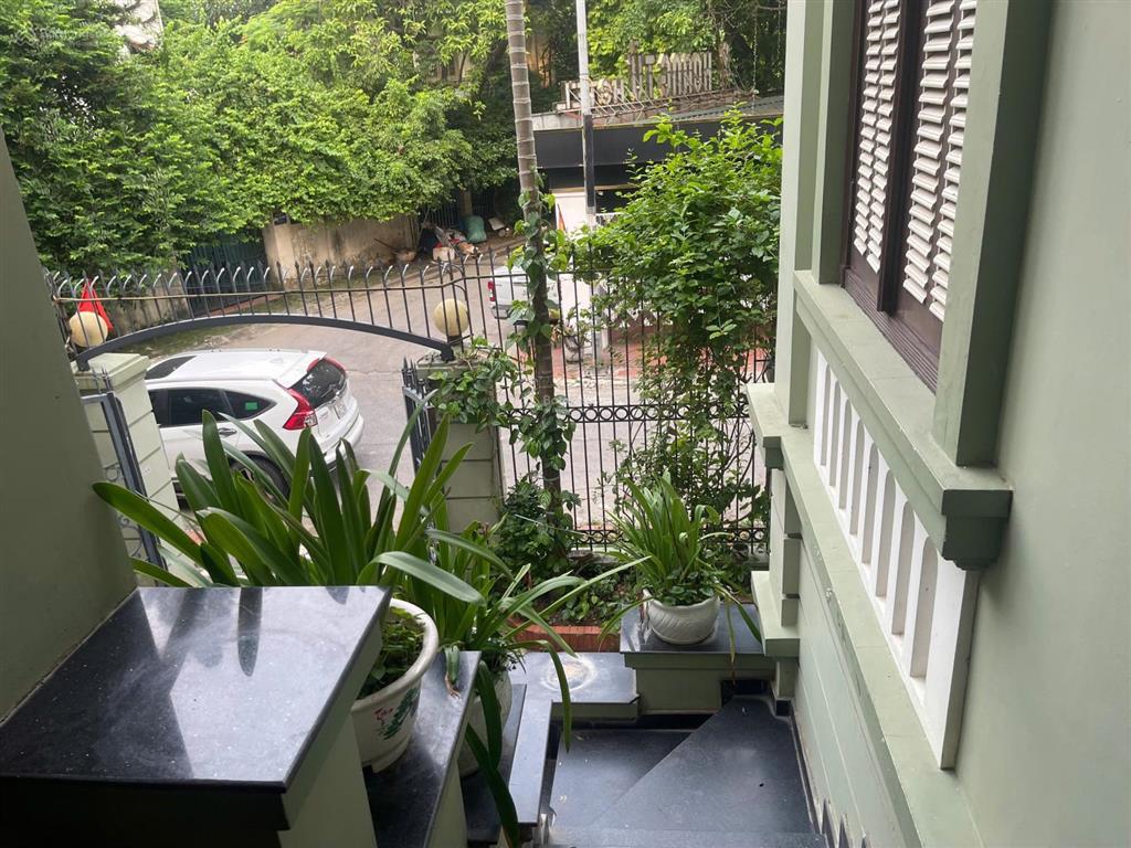 Chính chủ cho thuê biệt thự bt2 bắc linh đàm 203,3m2, 4 tầng, đỗ 4 ôtô, giá 40 triệu/tháng