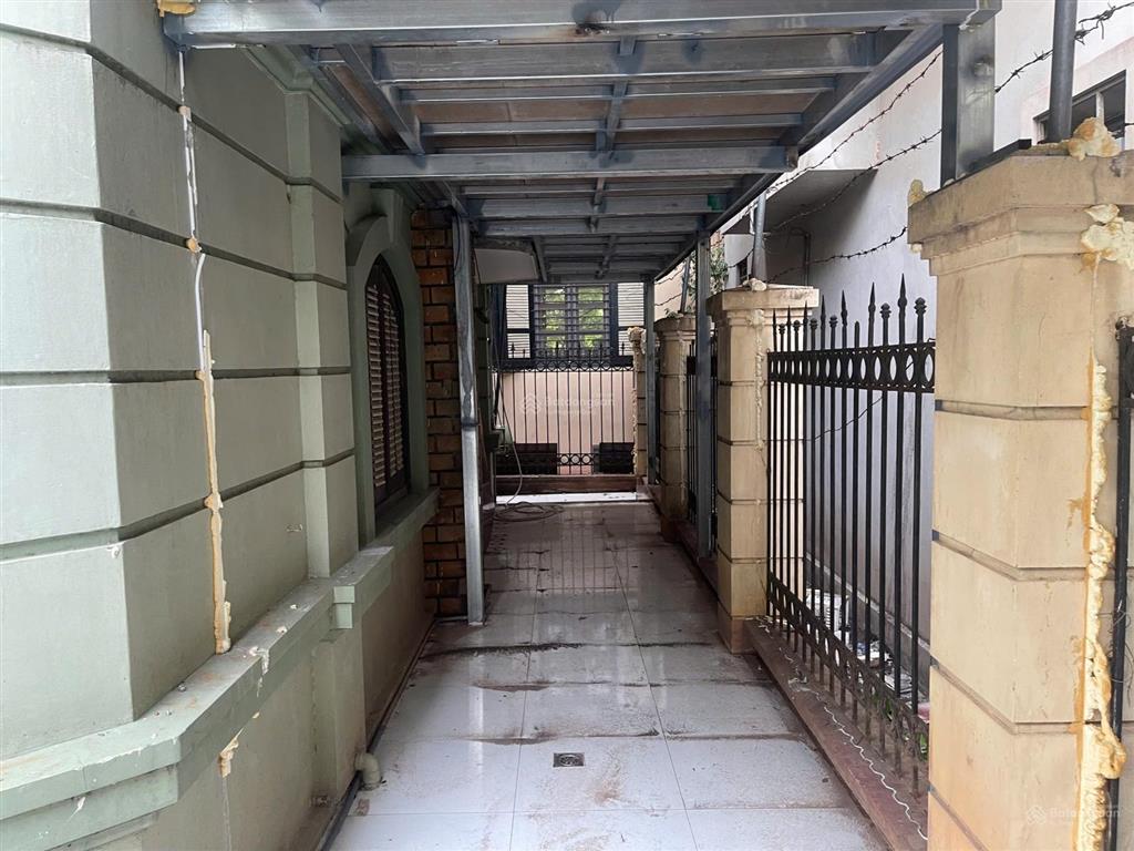 Chính chủ cho thuê biệt thự bt2 bắc linh đàm 203,3m2, 4 tầng, đỗ 4 ôtô, giá 40 triệu/tháng