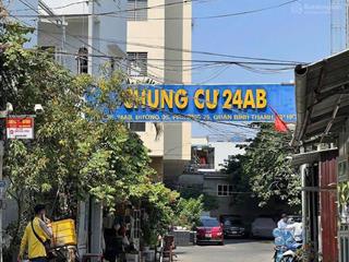 Cần bán căn hộ chung cư 24ab có 3pn và 2wc. diện tích 100m2 lầu trung.  0989 170 ***