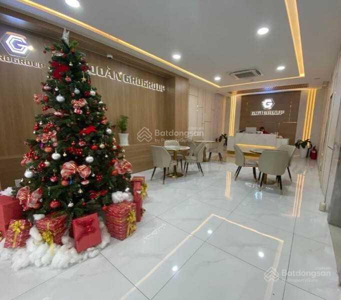 Cho thuê nhà sd 300m2 mặt tiền đường trần nhật duật, phường tân định, quận 1